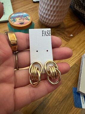 Gold Knot Link Drop Earrings - Fashion